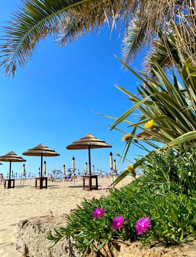 Hotel Miramare Et De La Ville Rimini Kültér fotó