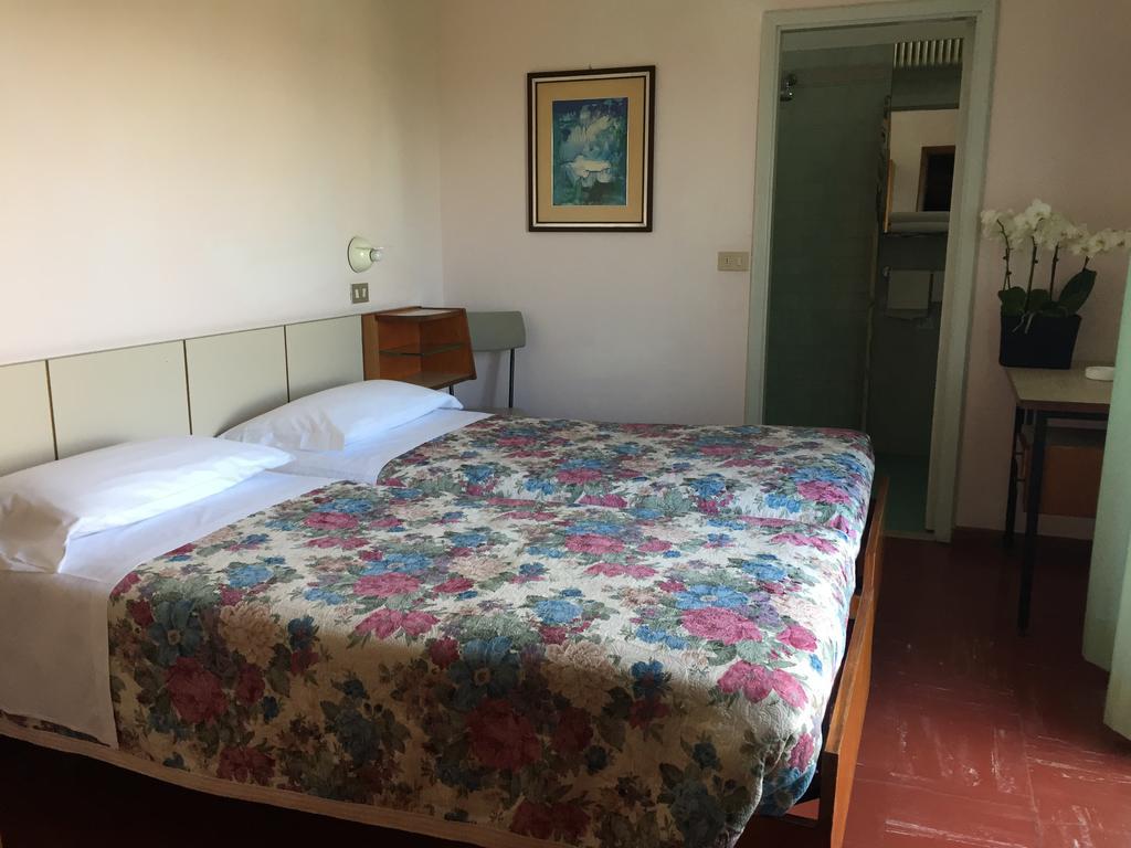 Hotel Miramare Et De La Ville Rimini Kültér fotó