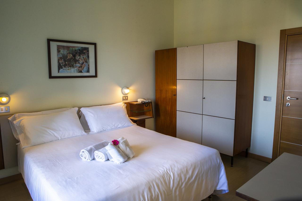 Hotel Miramare Et De La Ville Rimini Kültér fotó